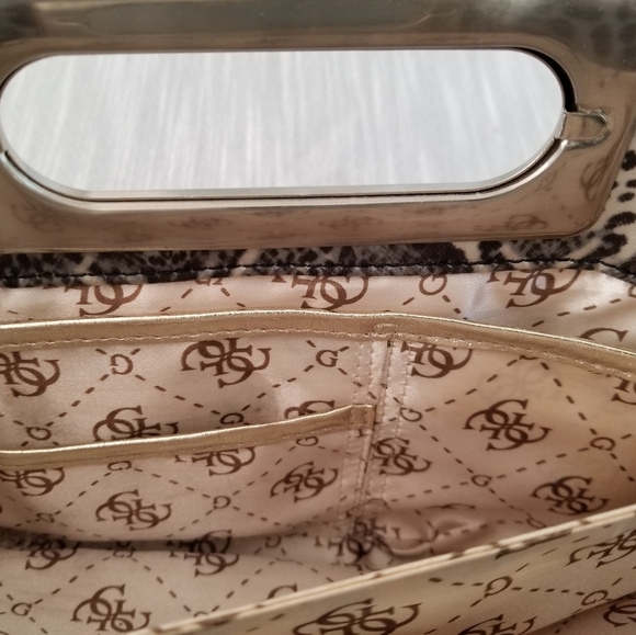 GUESS CLUTCH - Picture 5 of 7